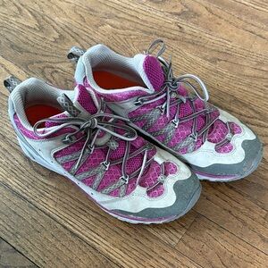 Women's size 9 Merrell hiking shoes